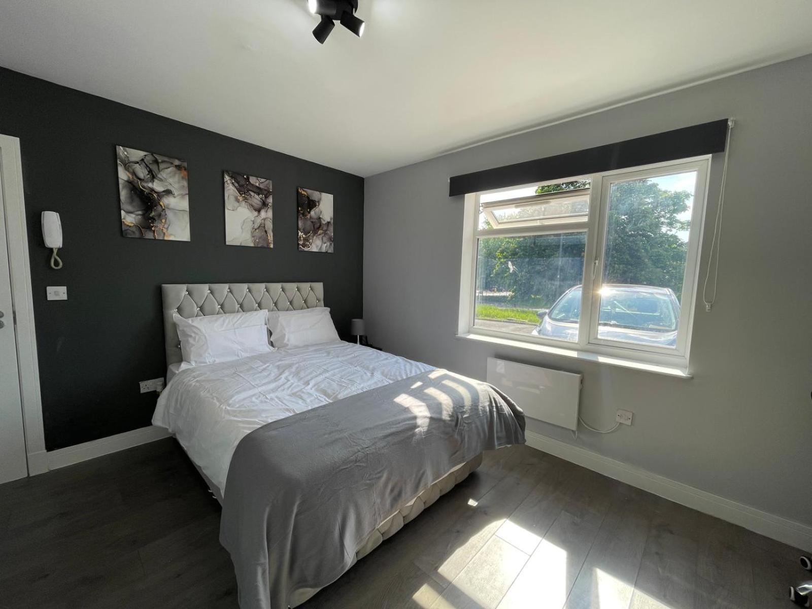 Letzi Premium Cozy Retreat Private En-Suite Rooms, Wembley London Exterior photo