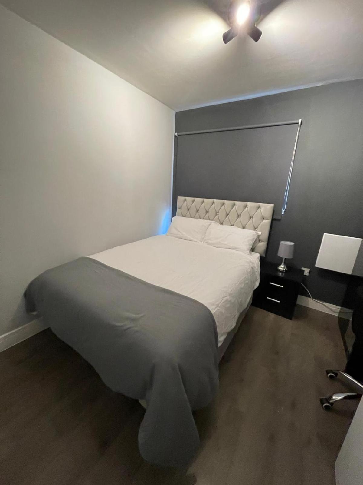 Letzi Premium Cozy Retreat Private En-Suite Rooms, Wembley London Exterior photo