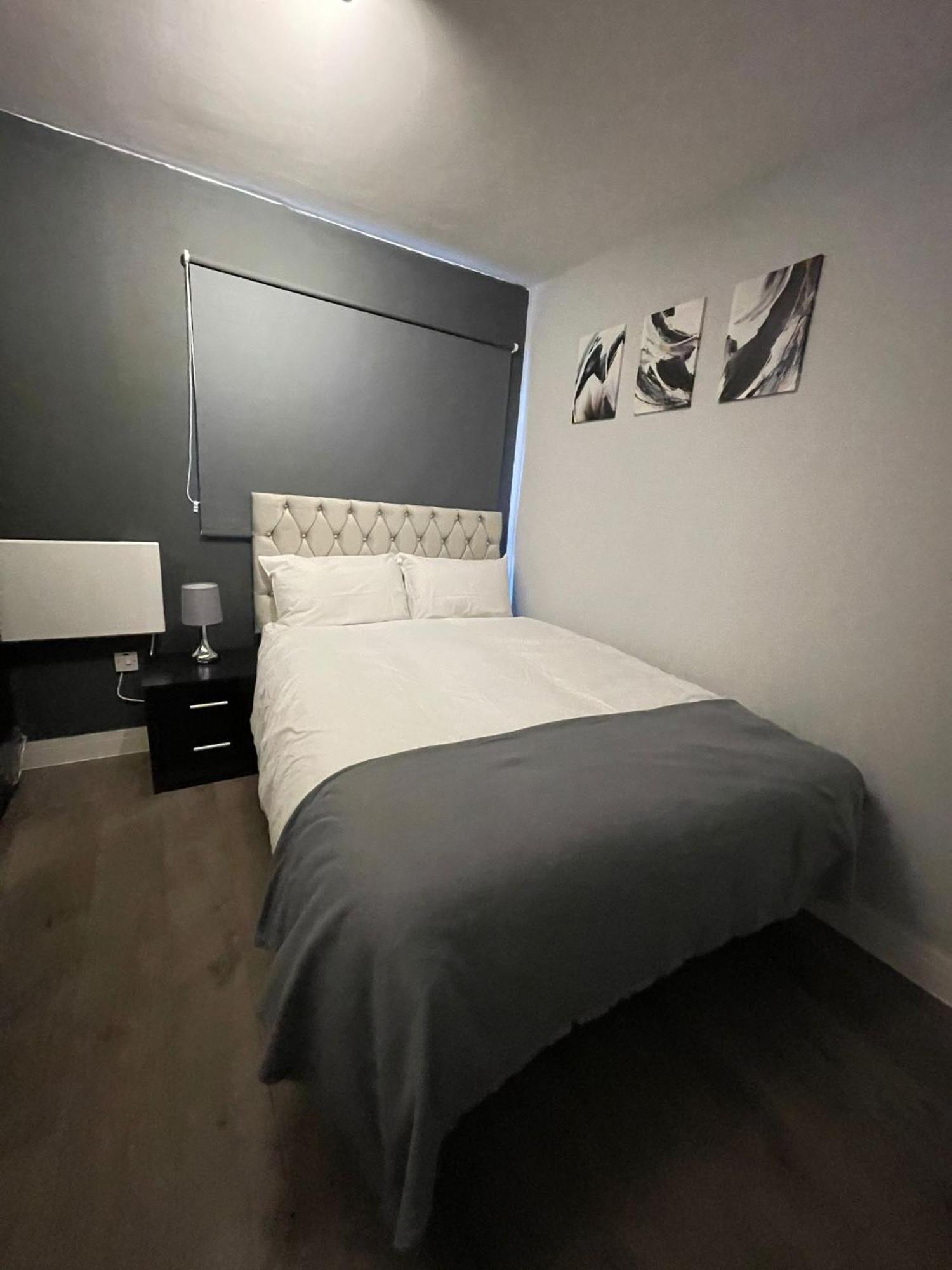 Letzi Premium Cozy Retreat Private En-Suite Rooms, Wembley London Exterior photo